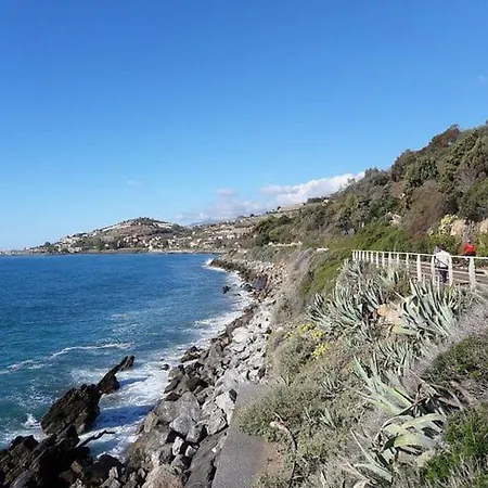 La Casa Di Minnie Con Box Privato E Wifi * Σαν Ρέμο