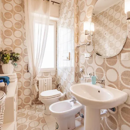 La Casa Di Minnie Con Box Privato E Wifi Σαν Ρέμο